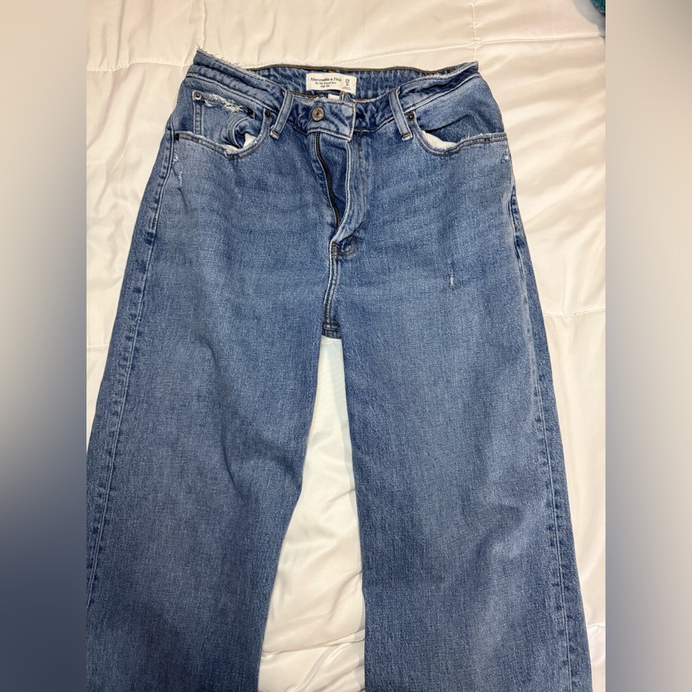 Abercrombie & Fitch Curve Love Denim